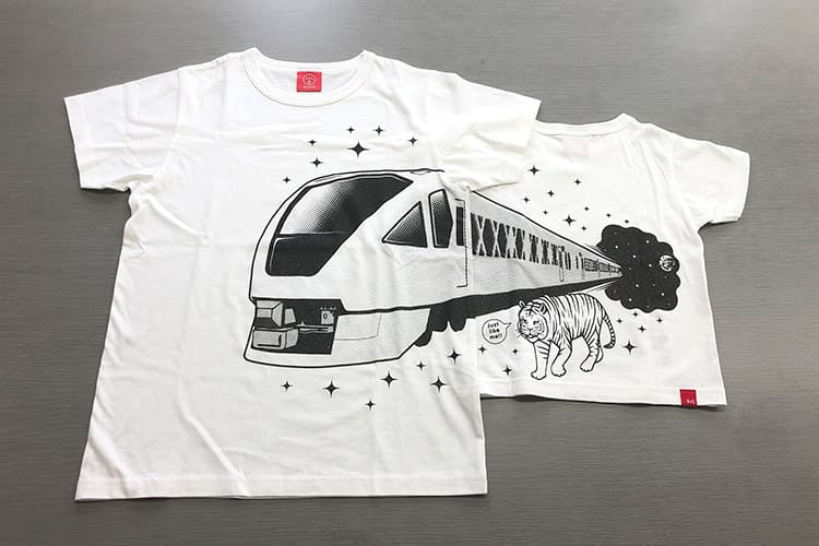 Tシャツ